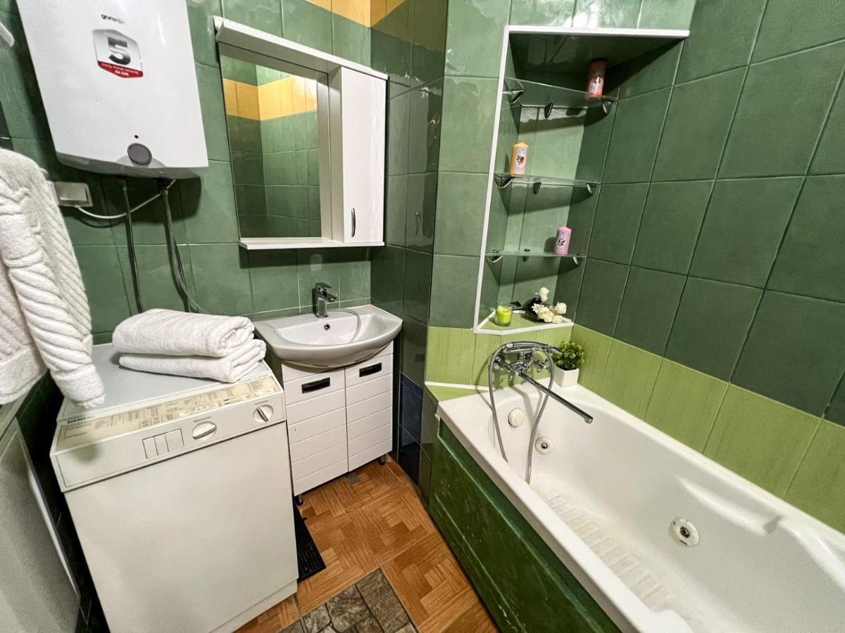 Apartment In The Historic Center Kyiv Exterior photo