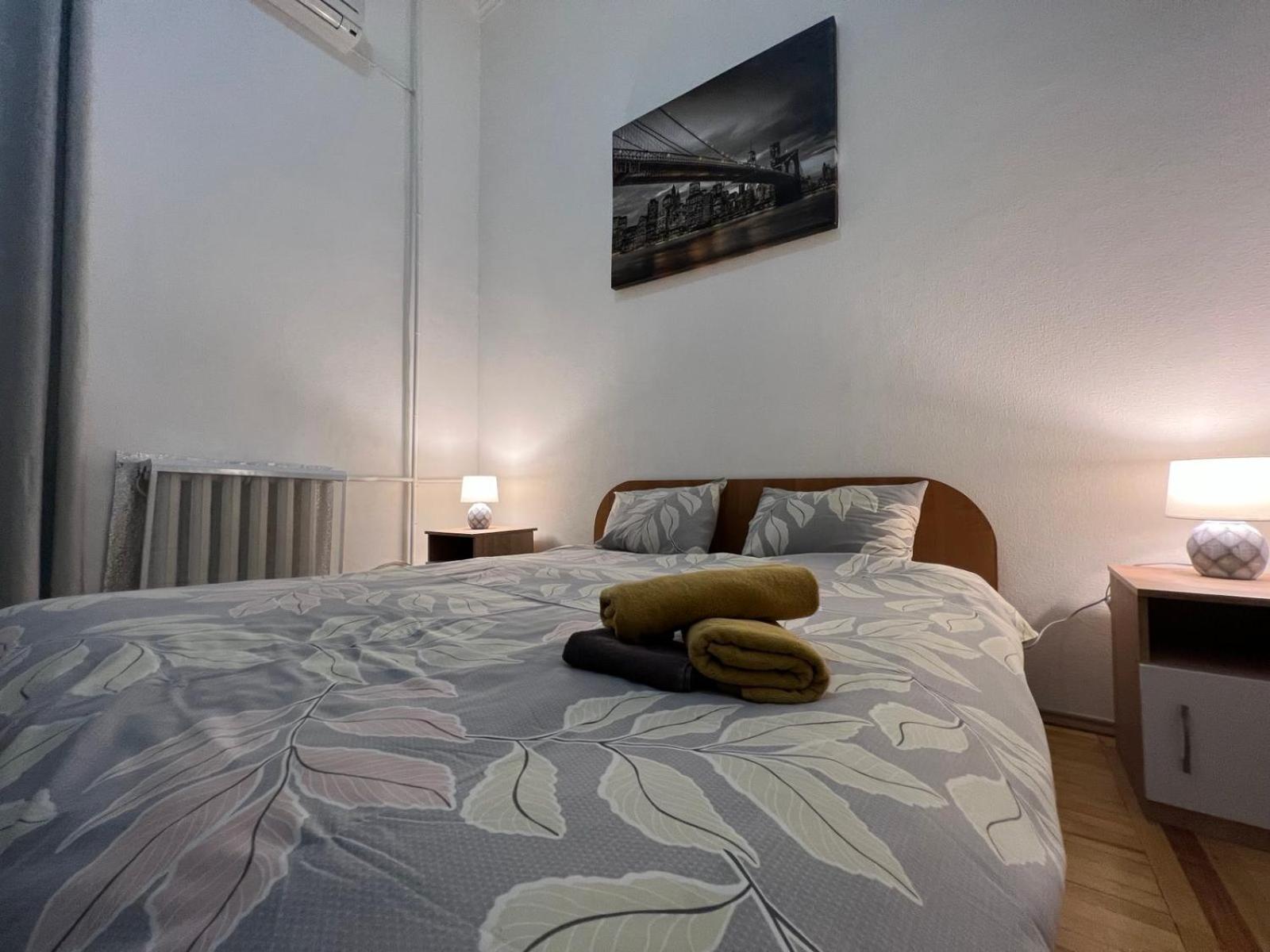 Apartment In The Historic Center Kyiv Exterior photo